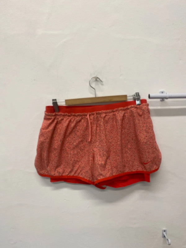Fabulous Nike Dri-Fit ditsy coral orange shorts UkXL NN001