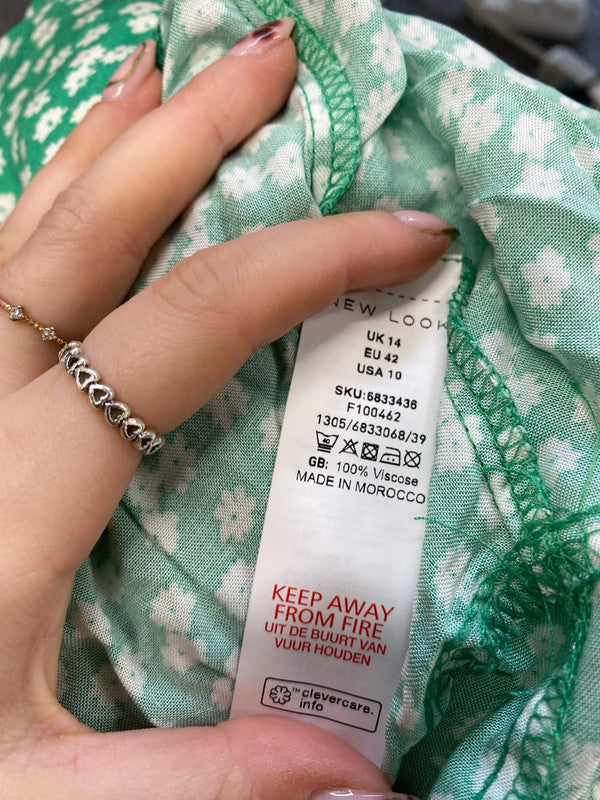 Lovely new look green white floral blouse UK 14 NN001