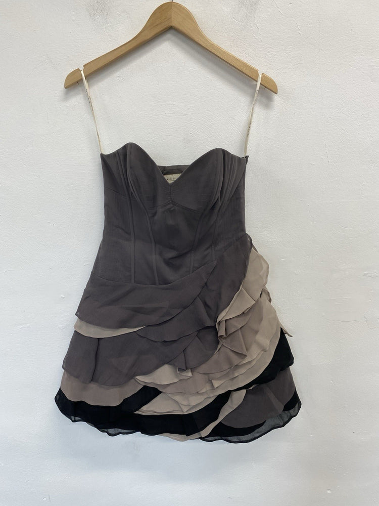 Gorgeous Karen Millen Tiered Strapless Grey Silk Dress UK 10 LD003