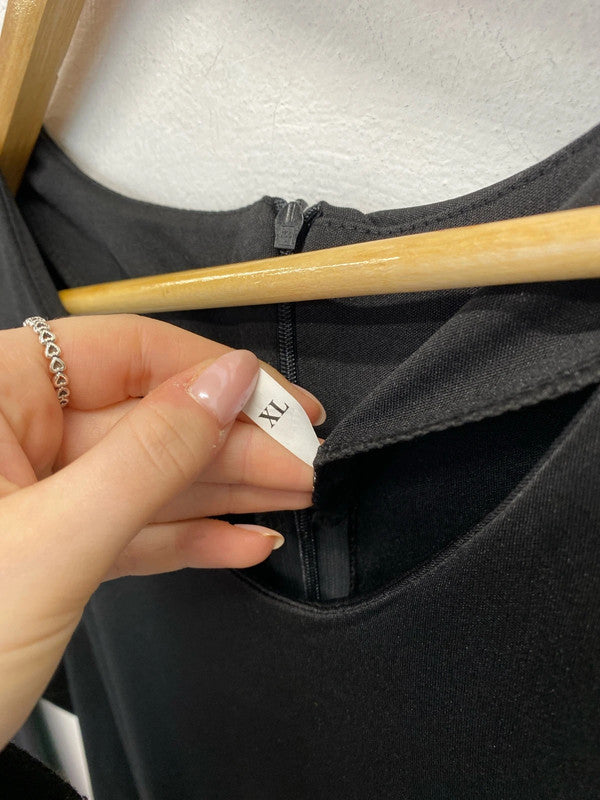 Lovely duo of unbranded floral dresses midi Uk L / XL JB005