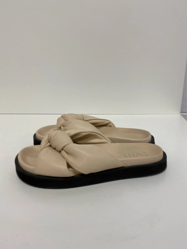 Fabulous mango beige Knot sliders UK6 KS002