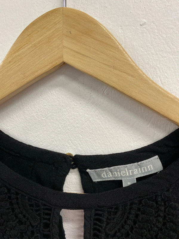 Fabulous Daniel Rainn Black loose broderie black top UkM KS003