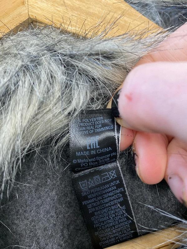 Fabulous M&S faux fur lined super soft poncho One Size JR001