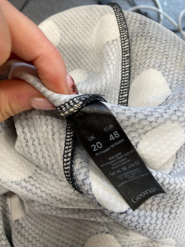 Stunning George black cream spotted fit and flare dress UK 20 IM001