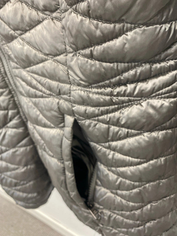 Fabulous Steve Madden silver quilted puffer jacket faux fur lining UkL (16) MW001