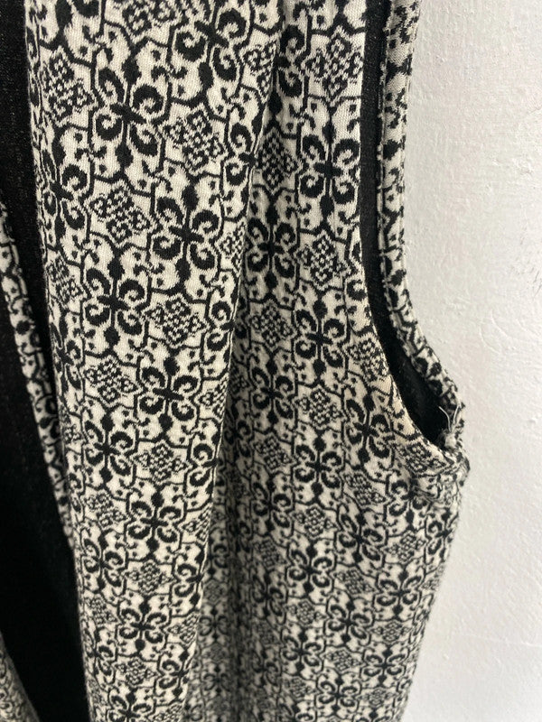 Fabulous Papaya weekend geometric pattern waterfall front cardigan gilet 18 CR002