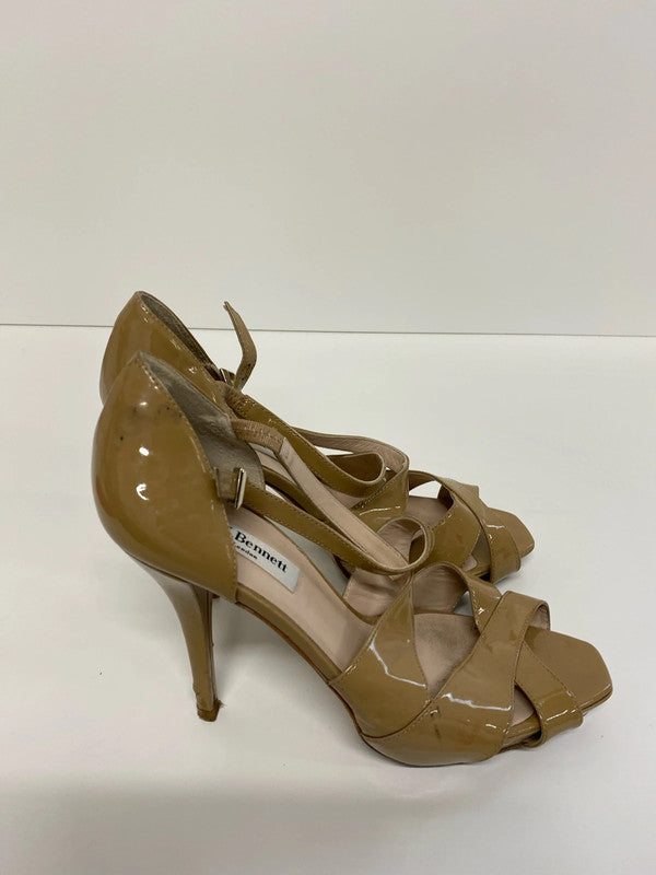 Fabulous LK Bennett taupe patent stilletos UK6 KM004