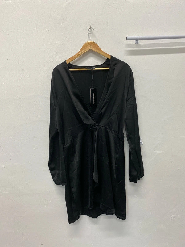 Fabulous Black PLT satin V neck dress Uk18 LG006