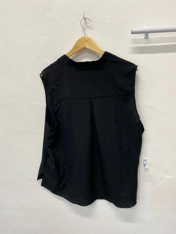 Fabulous M&S loose fit sleeveless top Uk20 summer essential YM001