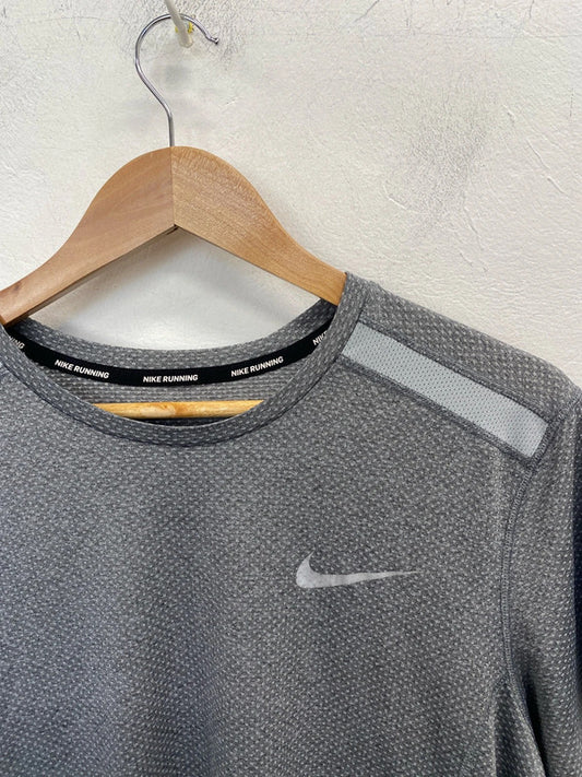 Fabulous men’s Nike running grey running dri fit top UK M CJ001