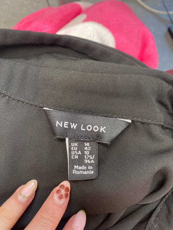 Lovely new look lightweight black blouse UK 14 PJ001