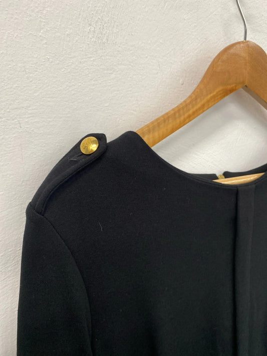 Classic flattering black dress La Redoute Laura clement 18 KM003