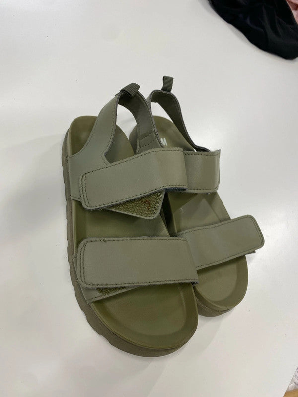 Lovely children’s H&M khaki sandals strap Velcro UK 12 KS002