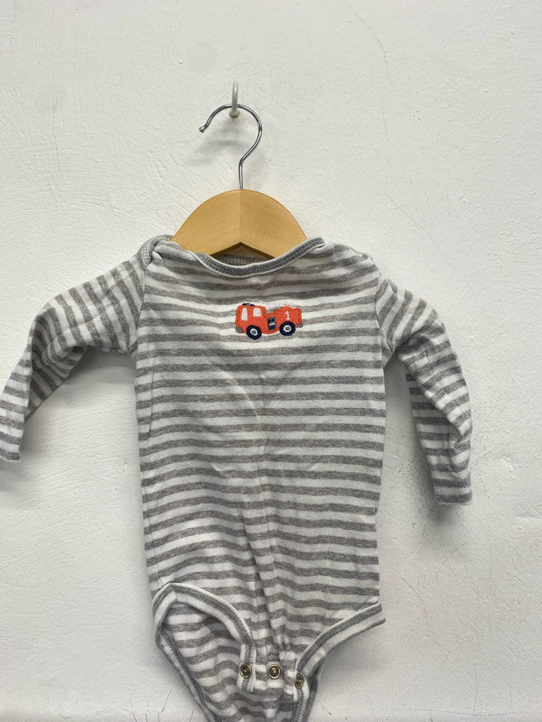 Fabulous boys clothing bundle carters absorba age 9-18m #21 JP001