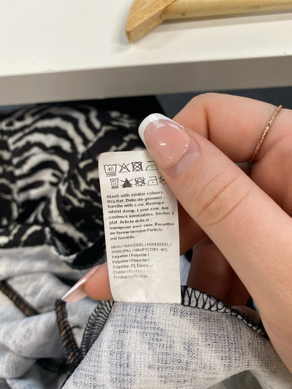 Stylish River Island peplum zebra top uk 10 HA001