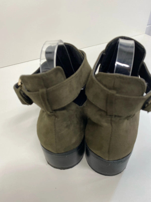 Fabulous khaki River island Flat Boot UK6 Faux suede KM004