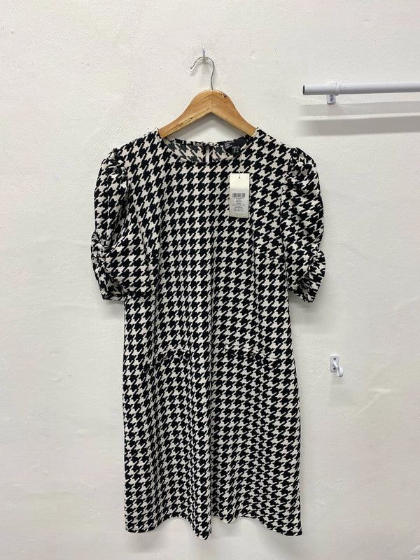 Fabulous Friends Like These houndstooth retro vibes dress Uk 12 AO001