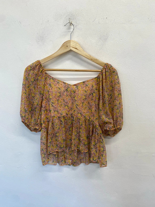 Lovely new look pink floral blouse UK 8 JM008