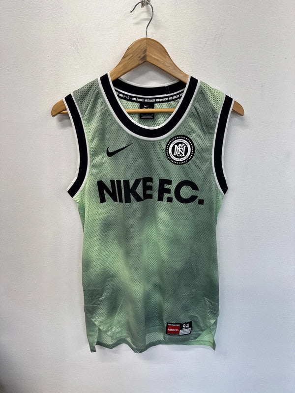 Nike FC training sleeveless vest green distressed S NC001