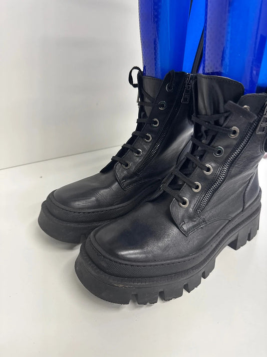 Fabulous Carvela leather stomper boots faux fur trim UK6 SD002