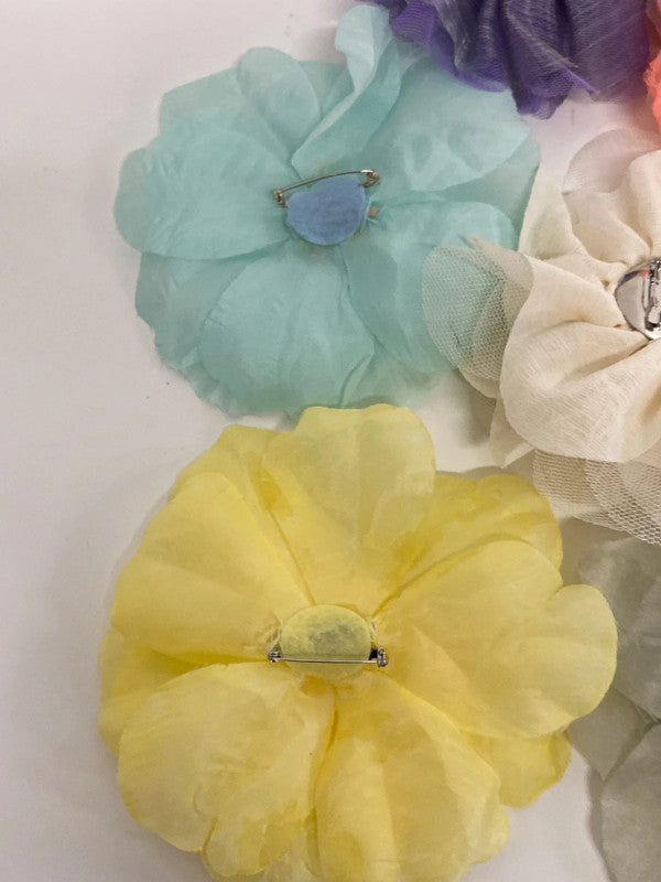 Unbranded Fabulous Colourful Flower Hair Clips & Brooches Bundle #1 AT001