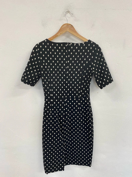 Great Plains Stylish Black & Cream Diamonds Pattern Sheath Dress Size XS AG006