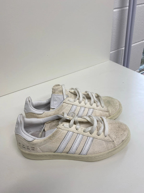 Fabulous Adidas Campers 80’s cream white trainers Uk4 KD001