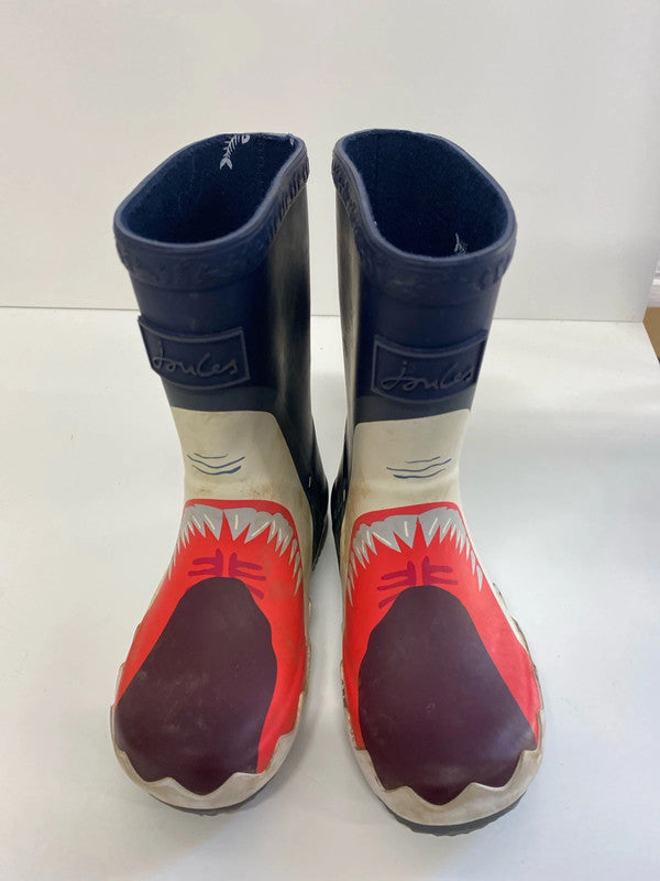 Fabulous Boys Shark wellies Uk8 boys EUR 25 MD002