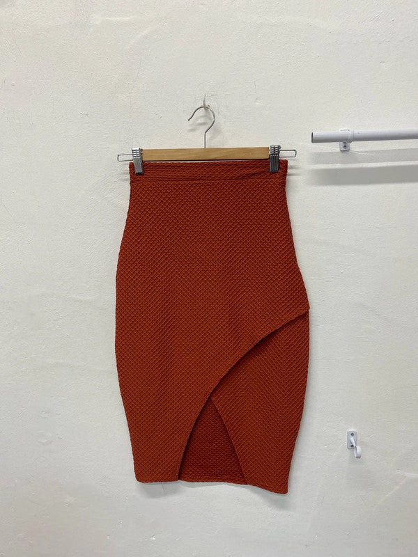 Fabulous textured pencil skirt from Missguided Uk8 burnt orange JA001