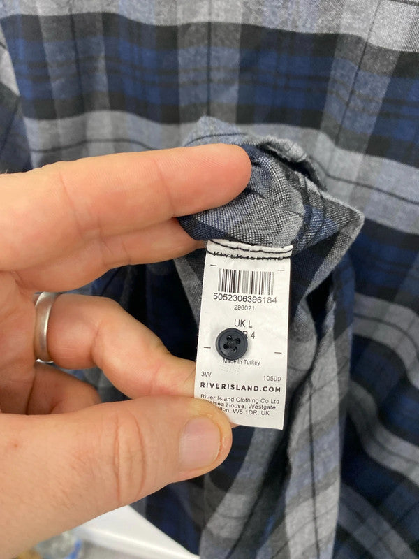 Duo of check shirts River Island western popper #39 L KM004