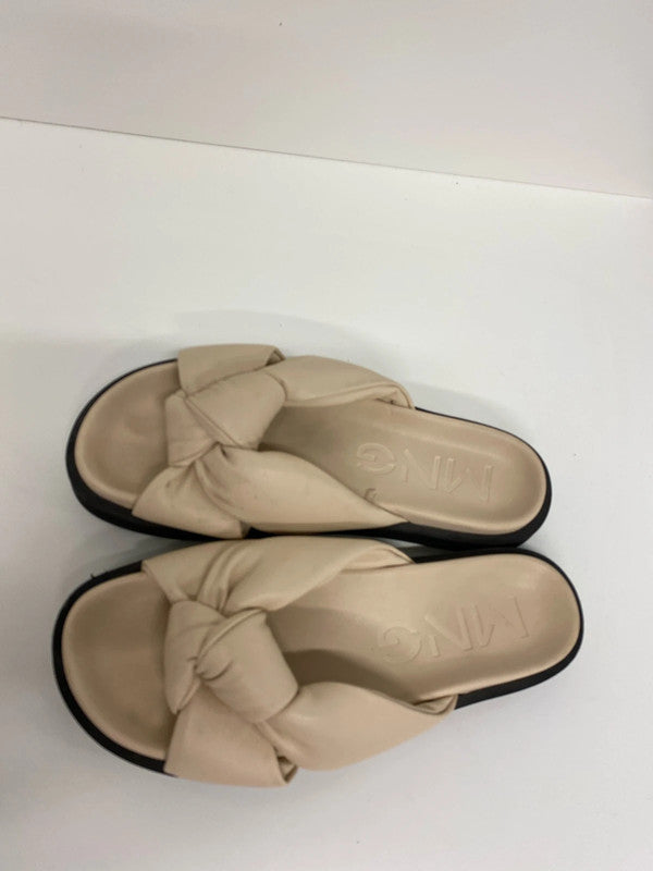 Fabulous mango beige Knot sliders UK6 KS002