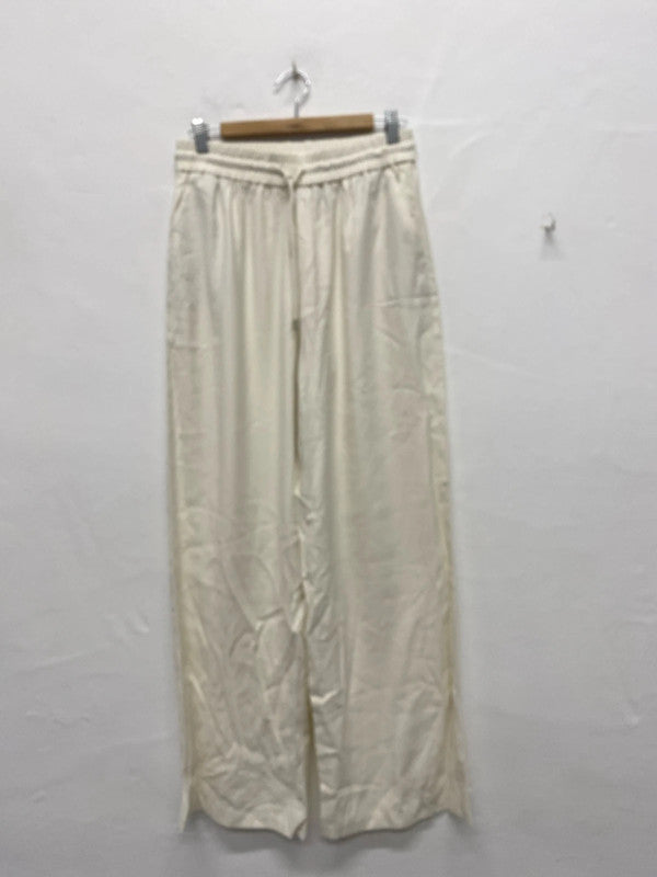 Fabulous Stradivarius Wide leg ivory joggers UkL summer chic KS002