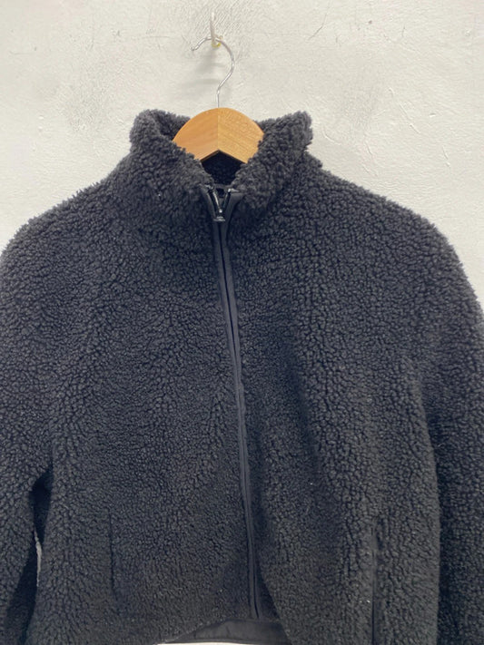 Stunning Stradivarius Teddy black zip up crop jacket UK S ZM001