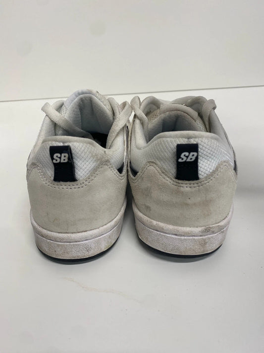 Fabulous Nike SB Alleyoop low trainers White black UK6 Youth JP001