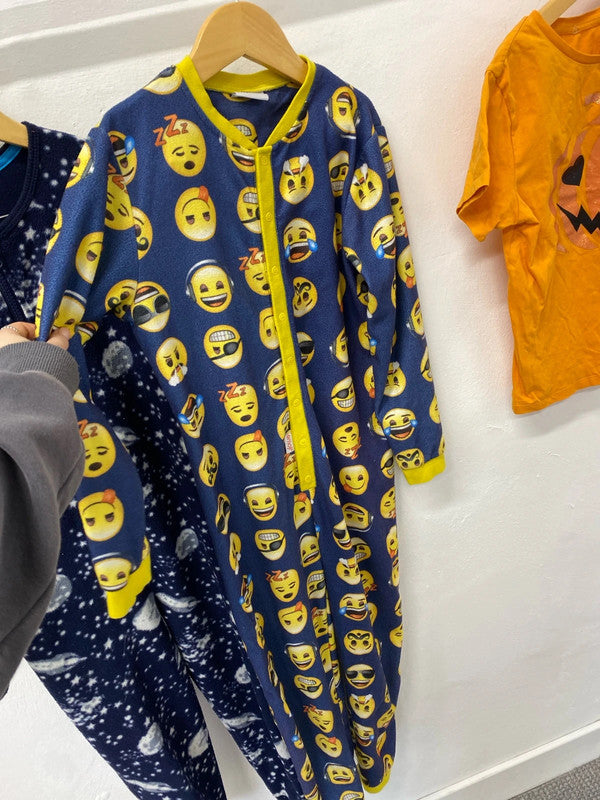 Lovely bundle 40 boys wear Harry Potter night wear M&S age 8-9yrs JS004