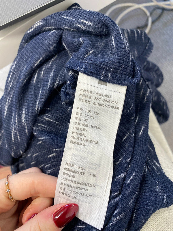 Lovely Abercrombie & fitch navy long sleeve top UK xs AE001