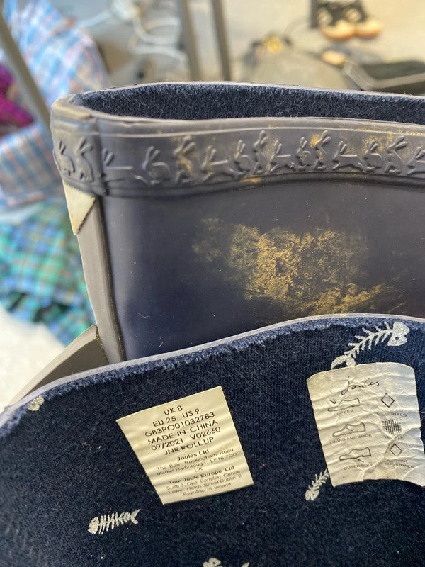 Fabulous Boys Shark wellies Uk8 boys EUR 25 MD002