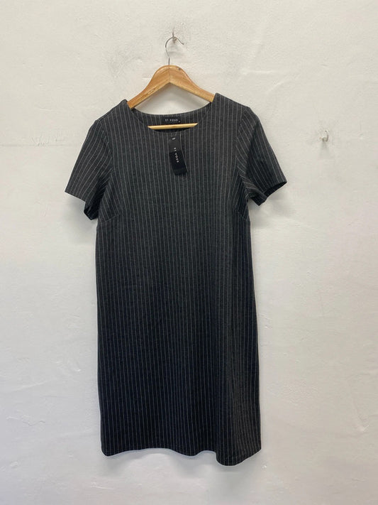 Fab formal pinstripe dress from Et Vous UK12 AO001