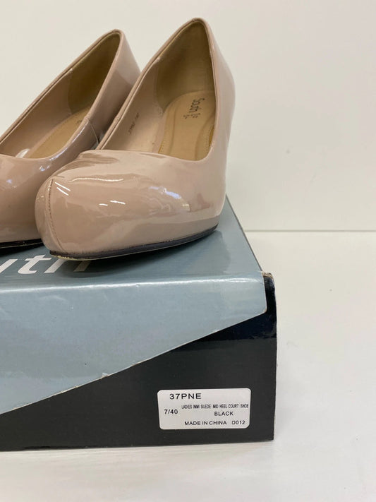 Fabulous Nude patent court shoes Uk7 by South classic IM001