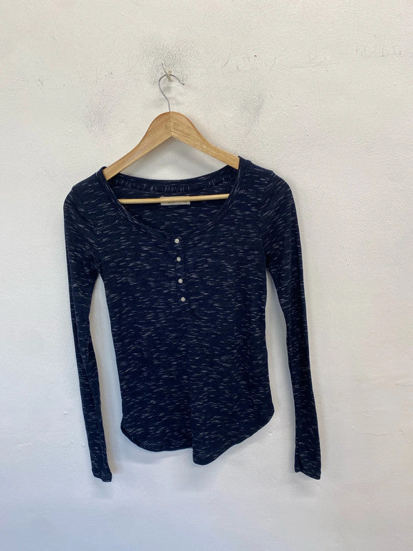 Lovely Abercrombie & fitch navy long sleeve top UK xs AE001