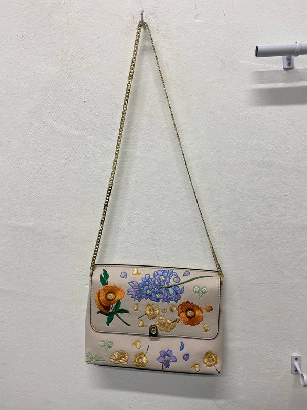 Super pretty Topshop embroidered party occasion handbag LB005