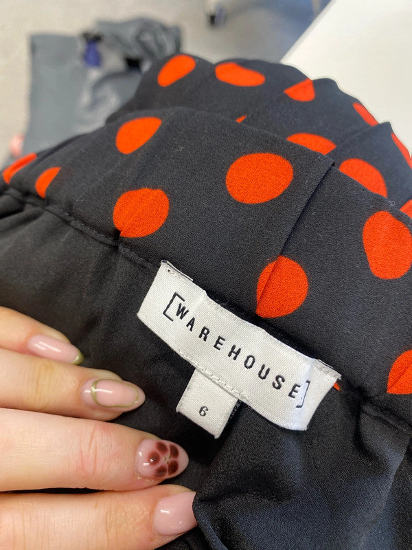 Lovely warehouse red black spotty pleated skirt UK 6 HDR01