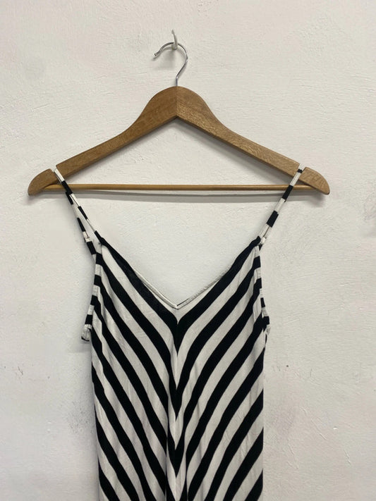 Stunning very black white stripe maxi summer dress UK 12 GJ001