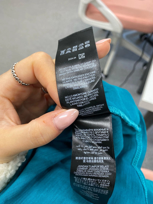 Fabulous love roses turquoise v neck blouse UK 12 GJ001