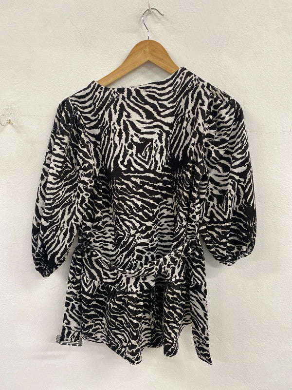 Stylish River Island peplum zebra top uk 10 HA001