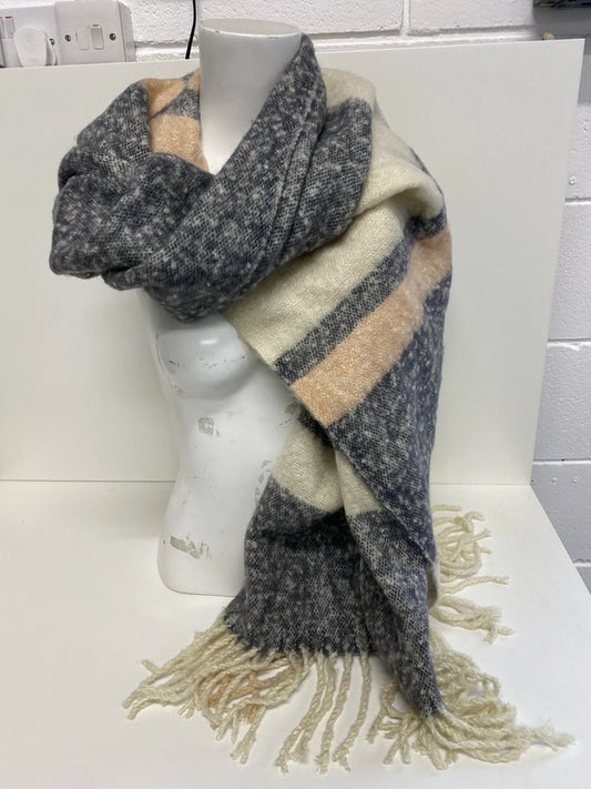 Fabulous River Island peach cream scarf One size KM004