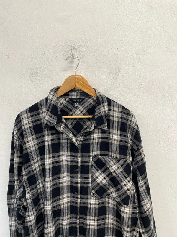 Lovely new look grey black checked shirt UK 18 LG004