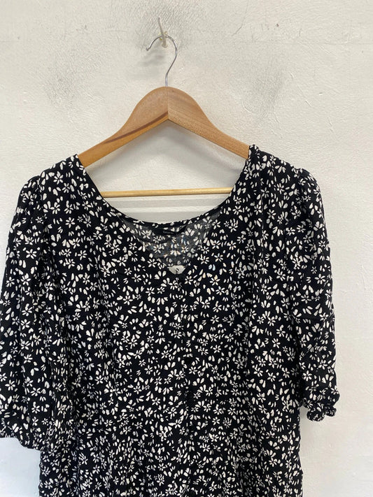 Stunning smock dress by george black white floral midi UK 20 RG021