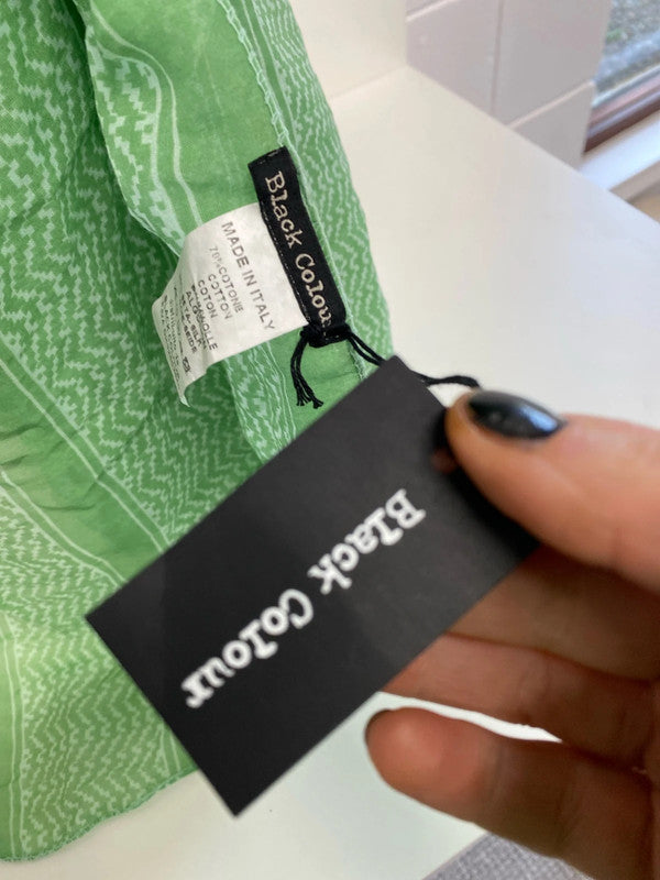 Fabulous green scarf by Black Colour silk blend KM004