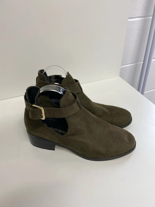 Fabulous khaki River island Flat Boot UK6 Faux suede KM004